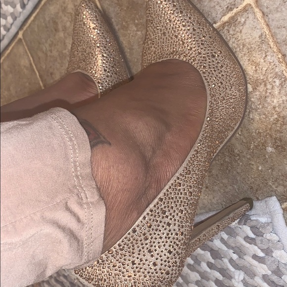 Heels - Picture 2 of 5